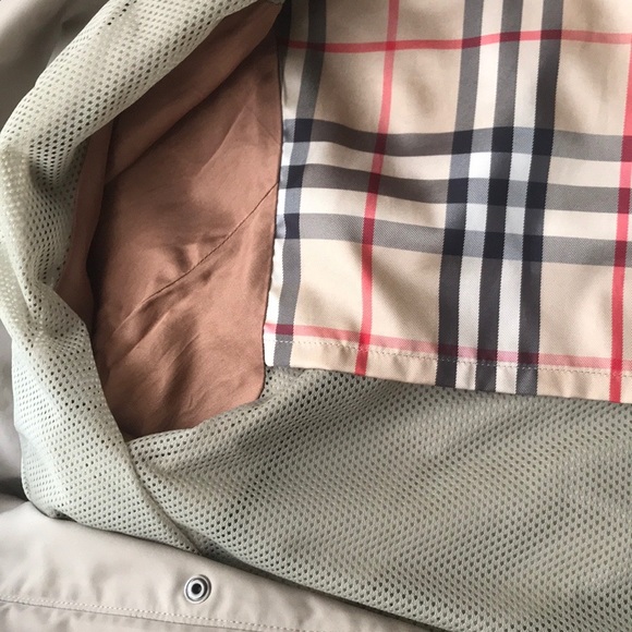 Burberry Dixon Rain Coat - Picture 4 of 4